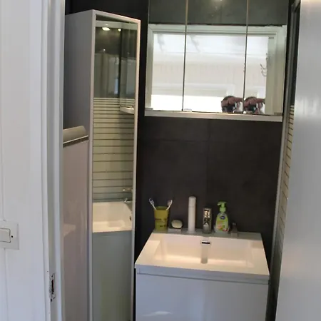 Maison Climatisee Dans De - Entree Piscine Incluse