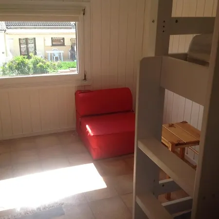 Maison Climatisee Dans De - Entree Piscine Incluse *
